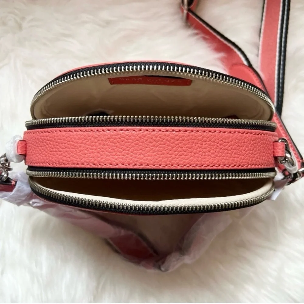 New! MARC JACOBS Logo The Rewind Leather Crossbody Bag in Salmon Pink - Picture 8 of 14